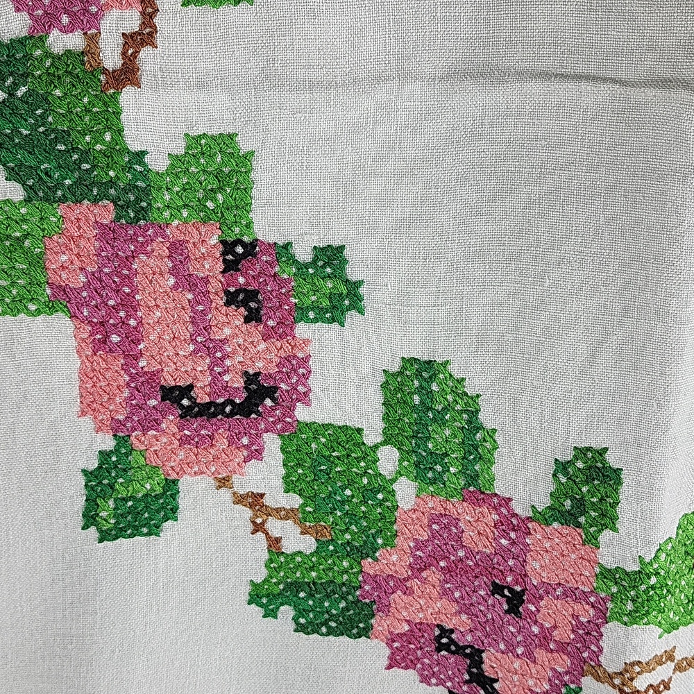 Vintage Embroidered Linen Tablecloth 47.5"x50 Handmade - Picture 2 of 8